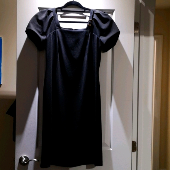 Versatile midi black dress - Picture 2 of 13